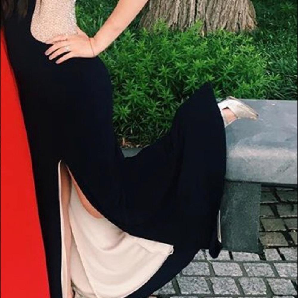 Prom dress - Picture 3 of 3